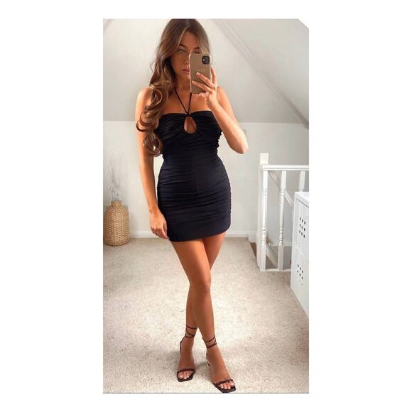 Zara Limited Edition Velvet Mini Dress - Picture 2 of 6